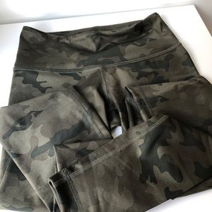 Lululemon Camo Wunder Under Leggings